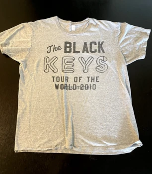 2010 Концертная футболка The Black Keys Tour Of The World Размер футболки: большой