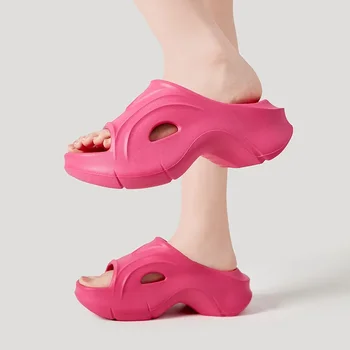 2024 Новая нескользящая домашняя женская обувь на высоком каблуке, мягкие износостойкие универсальные тапочки из ЭВА для верхней одежды, современные тапочки
