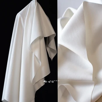 Белая ткань с высококачественной текстурой и двусторонней технологией, однотонный профиль, европейская и американская модная дизайнерская ткань